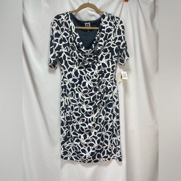Anne Klein Elegant Slate and light cream floral Patterned Dress women’s size 8 - Picture 17 of 17